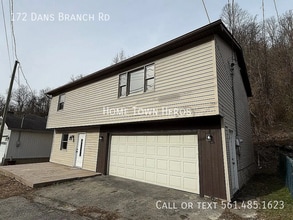 172 Dans Branch Rd in Williamson, WV - Building Photo - Building Photo