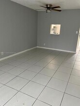 7925 S Colony Cir in Tamarac, FL - Building Photo - Building Photo
