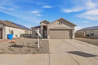 924 Coyote Melon Dr in Socorro, TX - Building Photo - Building Photo