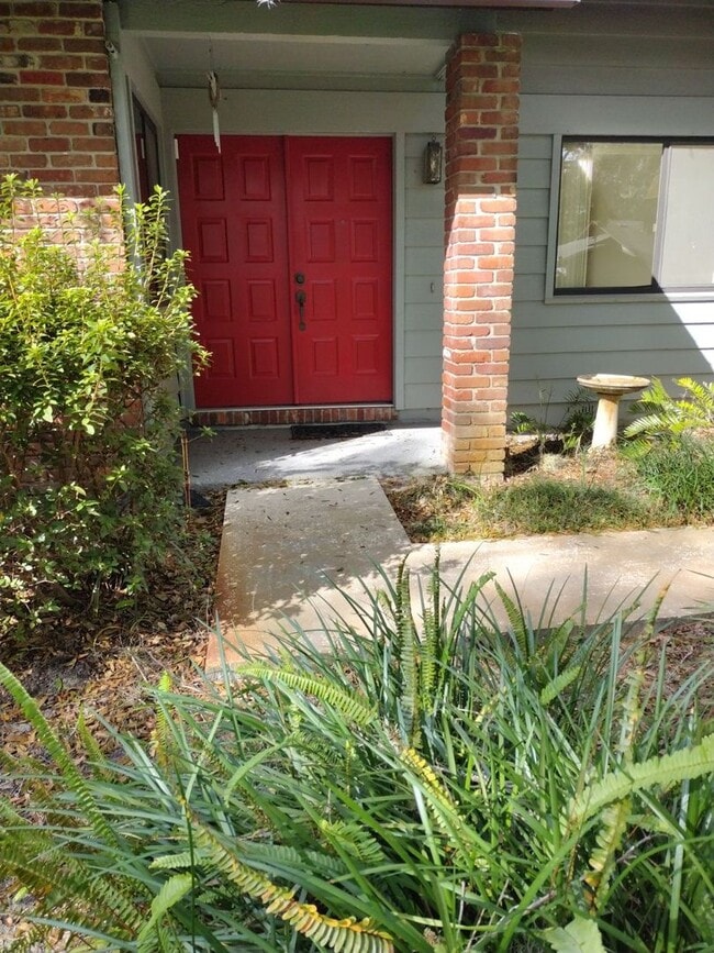 property at 2902 Revere Pl