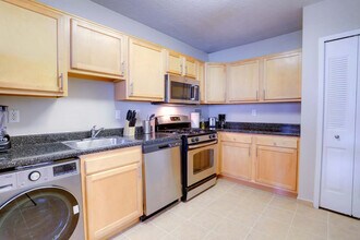 1201 S Bell St in Arlington, VA - Building Photo - Building Photo