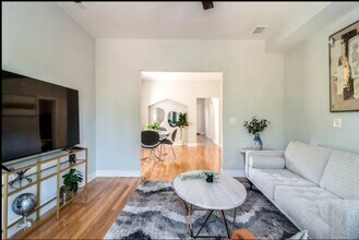 3413 W Harrison St, Unit 1 in Chicago, IL - Building Photo - Building Photo