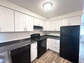 218 N Michigan Ave in Caldwell, ID - Building Photo