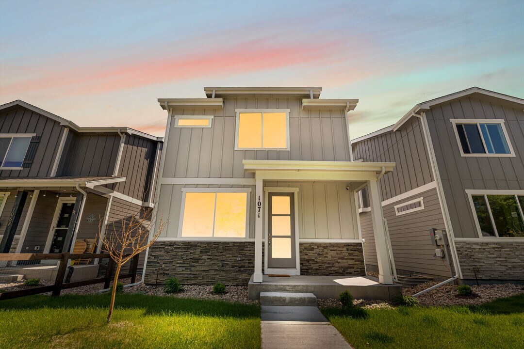 1071 Spartan Ave in Berthoud, CO - Building Photo
