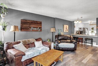 10537 W Maplewood Dr in Littleton, CO - Building Photo - Building Photo