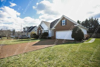 1105 McDonough Cir in Thompson's Station, TN - Building Photo - Building Photo