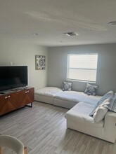 1124 S M St in Lake Worth Beach, FL - Building Photo - Building Photo