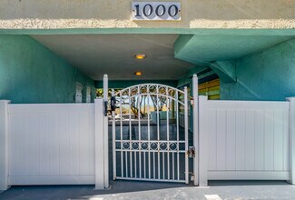 Beach House Resort in Bradenton Beach, FL - Building Photo - Building Photo