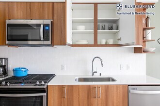 1146 Harrison St in Seattle, WA - Building Photo - Building Photo