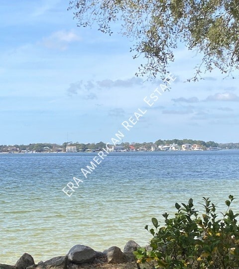 property at 287 Shalimar Dr