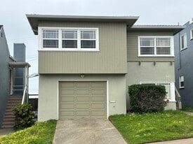 447 Westmoor Ave in Daly City, CA - Building Photo