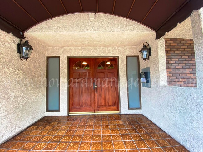 12321 Ocean Park Blvd in Los Angeles, CA - Building Photo - Building Photo