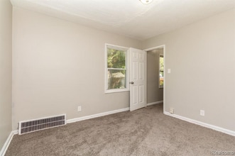 16011 Manning St in Detroit, MI - Building Photo - Building Photo