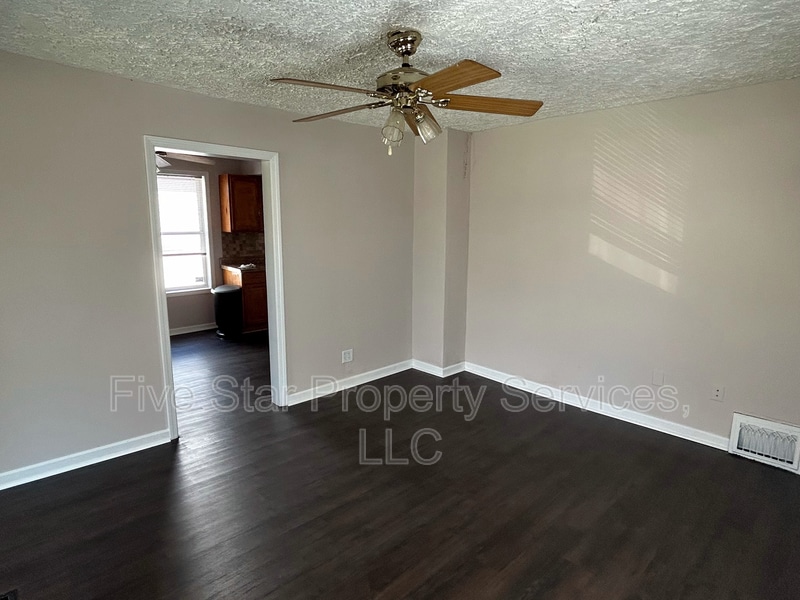 1912 S 2nd St in Springfield, IL - Building Photo