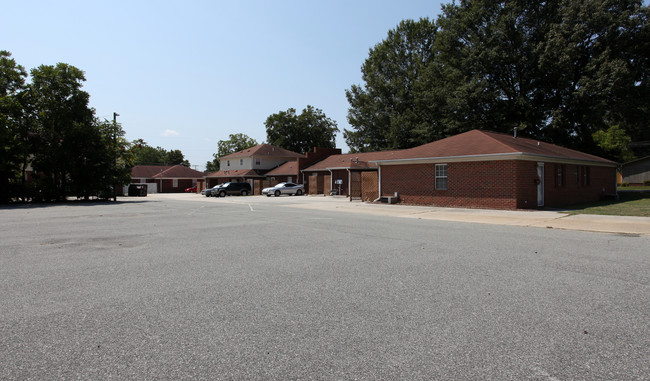 505 Oneida St in Graham, NC - Building Photo - Building Photo