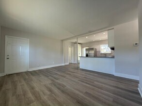 1325 NW 11th Ct in Fort Lauderdale, FL - Building Photo - Building Photo