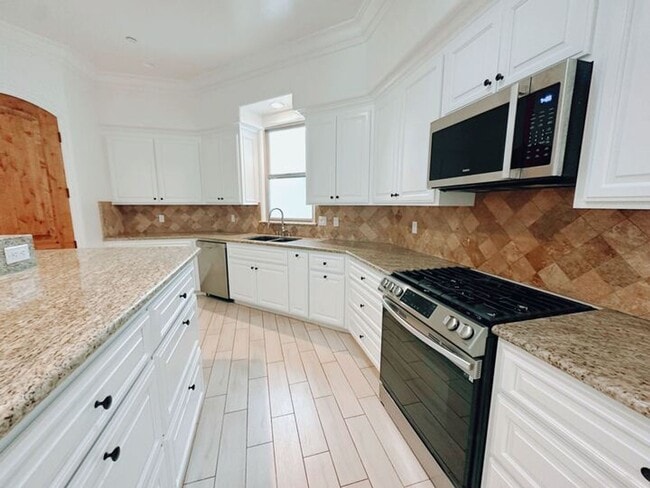 property at 1274 Pine Ave