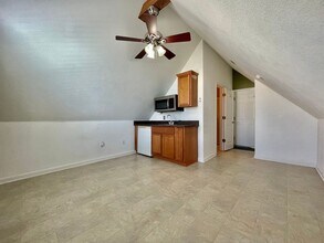 425 Shadow Point in San Marcos, TX - Building Photo - Building Photo