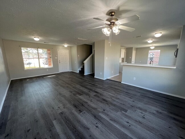 property at 19451 Nasworthy Dr