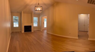 83 Birkshire Way in Fletcher, NC - Building Photo - Building Photo