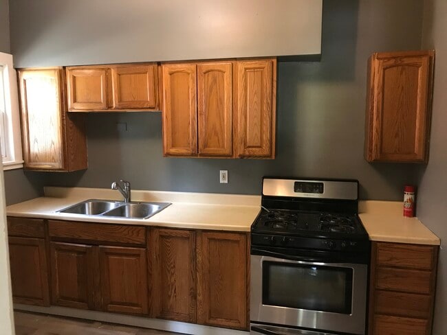 273 Belmont St NW in Warren, OH - Building Photo - Building Photo