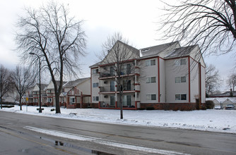 Plymouth Avenue Townhomes in Minneapolis, MN - Building Photo - Building Photo