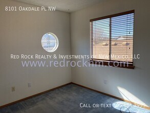 8101 Oakdale Pl NW in Albuquerque, NM - Building Photo - Building Photo