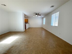 9758 W Hanover Grove Ave in Las Vegas, NV - Building Photo - Building Photo