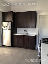 2352 N Drake Ave in Chicago, IL - Building Photo - Building Photo