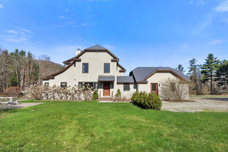 33 East St in Stockbridge, MA - Foto de edificio - Building Photo