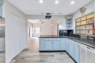 2075 NW 15th Pl in Delray Beach, FL - Building Photo - Building Photo