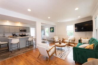 1012 East-West Hwy in Takoma Park, MD - Building Photo - Building Photo