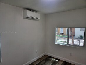 285 NE 80th Ter in Miami, FL - Building Photo - Building Photo