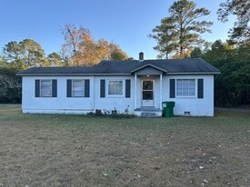 402 W 22nd Street in Tifton, GA - Building Photo