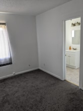 383 W Spruce Ave in Fresno, CA - Building Photo - Building Photo