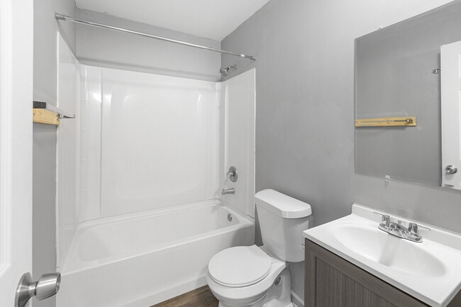 711 Allison Ave in Manhattan, KS - Building Photo - Building Photo