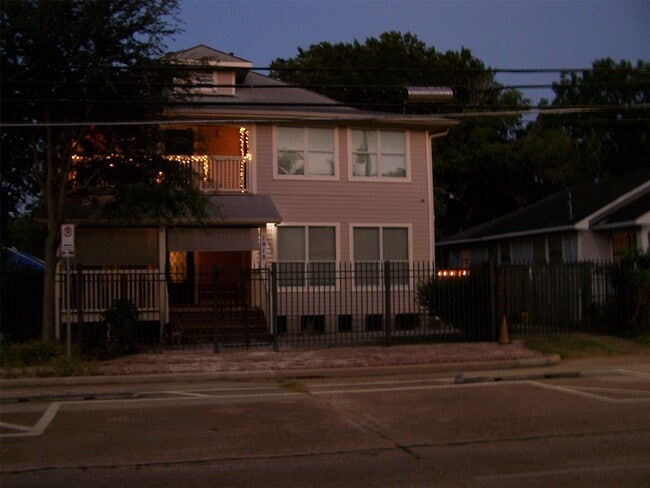 1916 Hardy St in Houston, TX - Foto de edificio - Building Photo