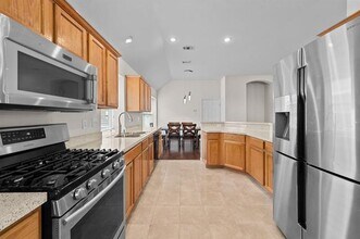 3205 Hamlett Ln in Garland, TX - Building Photo - Building Photo