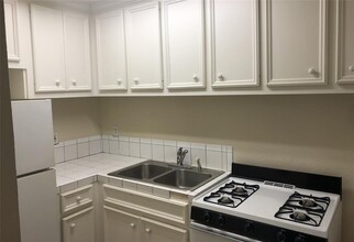 211 W 17th St-Unit -7 in Houston, TX - Building Photo - Building Photo