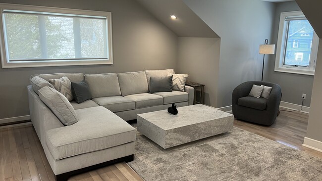 15 Broadway, Unit Luxury Apartment-New in Greenlawn, NY - Building Photo - Building Photo