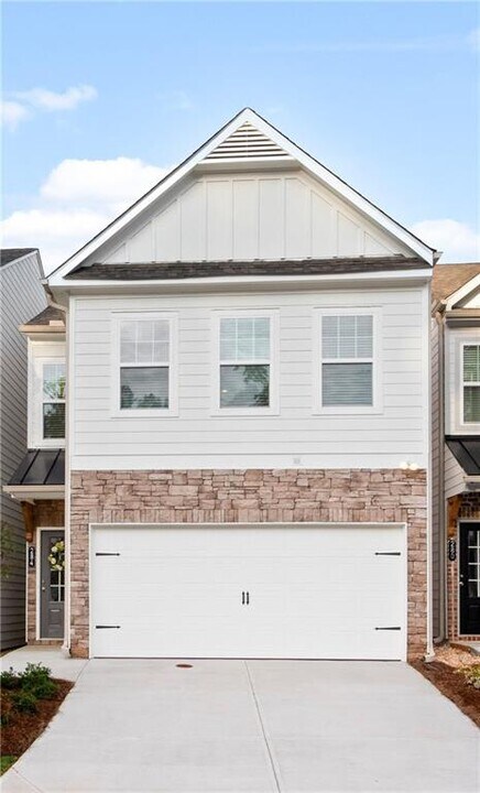 284 Whitetail Cir in Canton, GA - Building Photo