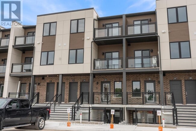property at 940-940 St David St N