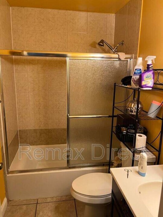 5112 Cornell Walk in Greenacres, FL - Building Photo