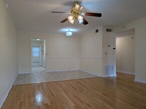 725 Northlake Blvd in Altamonte Springs, FL - Foto de edificio - Building Photo