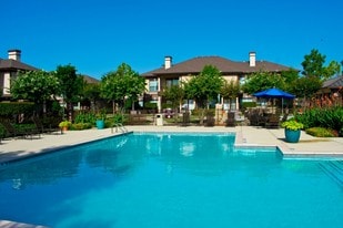 Estate Villas at Krum Apartments in Krum, TX - Building Photo