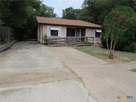 205 E Voelter Ave in Killeen, TX - Building Photo