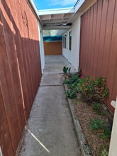 3722 Conrad Ave in San Diego, CA - Foto de edificio - Building Photo