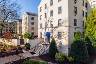 Cathedral Park Condominiums in Washington, DC - Foto de edificio - Building Photo