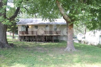 805 N Powahatan Dr in Independence, MO - Building Photo - Building Photo
