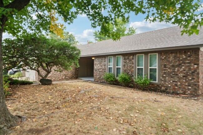 2904 E Fort Worth St in Broken Arrow, OK - Building Photo - Building Photo